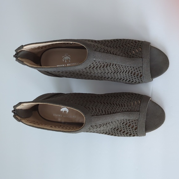 Brooks Brothers High Heeled Bootie Suede Open Toe Cut Out Grey size 8 - Picture 9 of 11